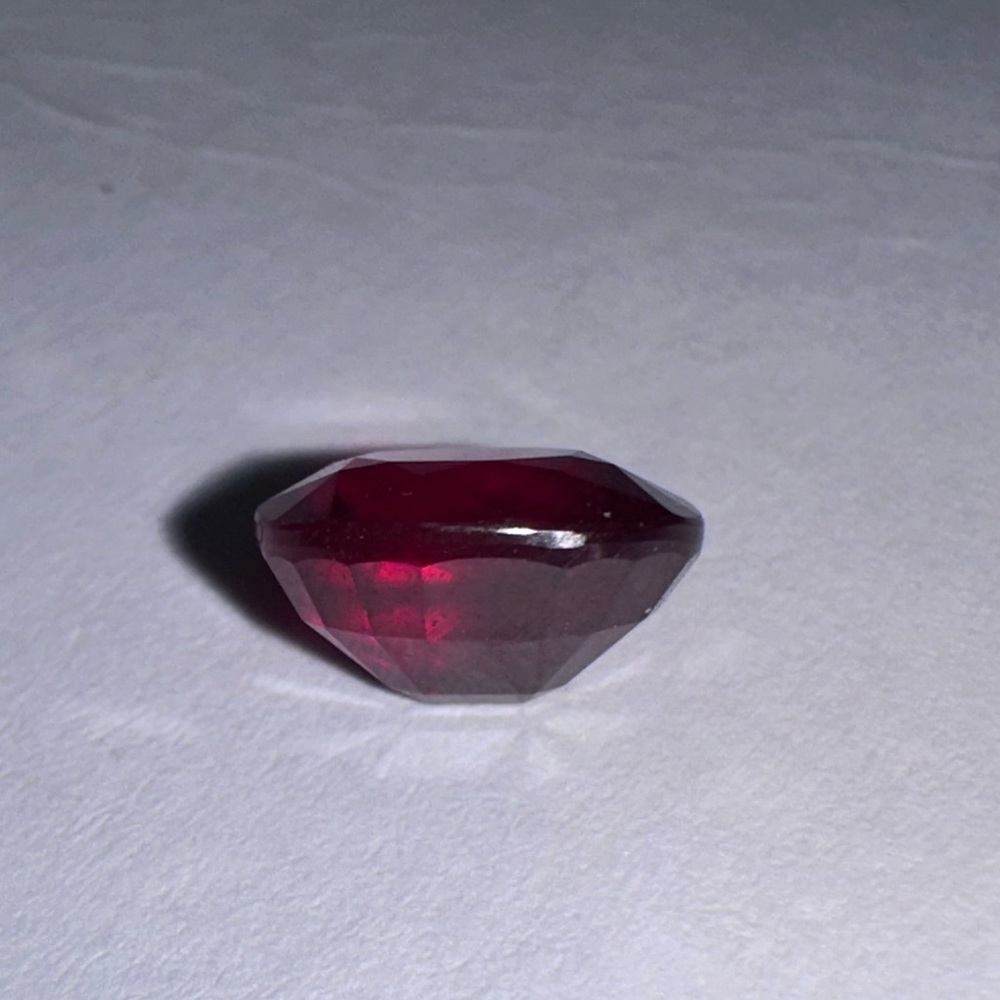 Elegant Red Beryl Ruby approx 2.50 ct ish - Picture 6 of 16